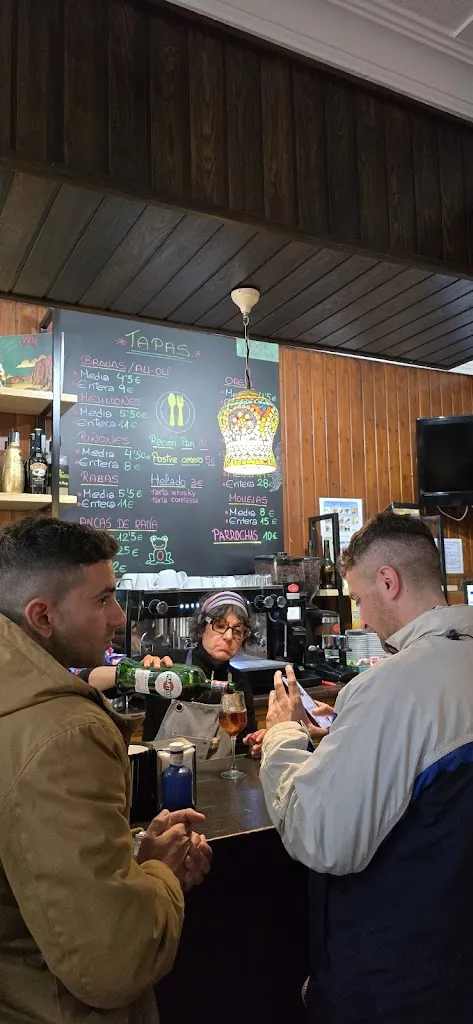 Ana Martinez_La Frontera_Ponferrada_review