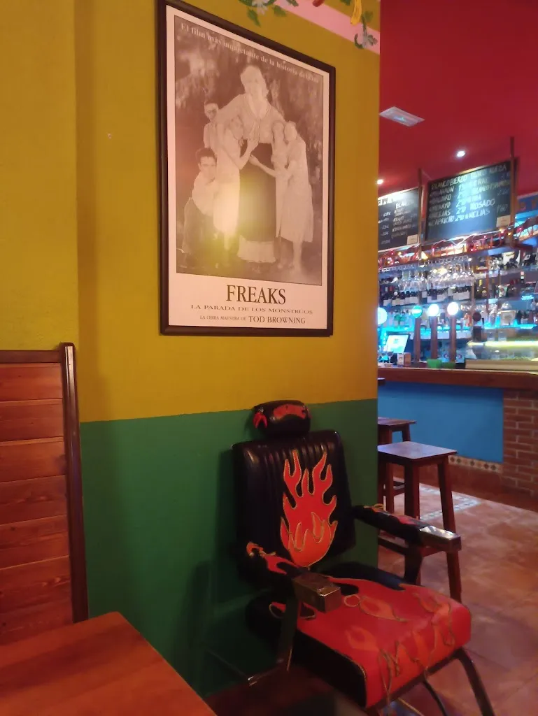 Djelloul ABID _El King Kong_Ponferrada_review