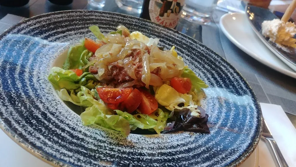 Carmelo Perez_Tikismikis Bar_Elda_recensione