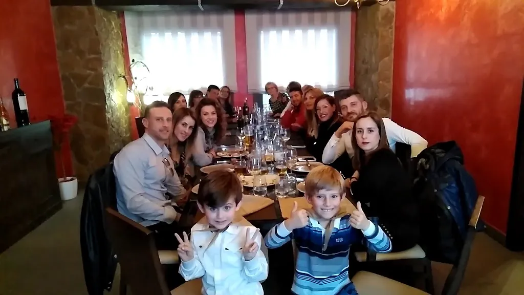 Tikismikis Bar_Elda_slider_image_2