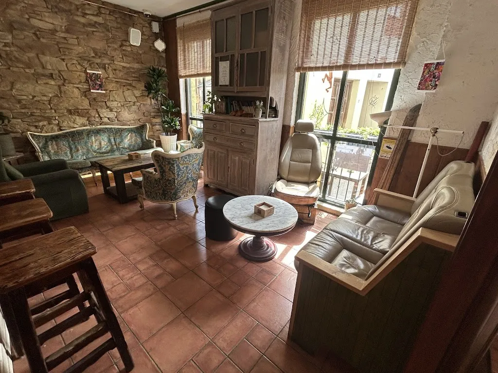 Karen Mace_Coherencia EcoBar_Ponferrada_review