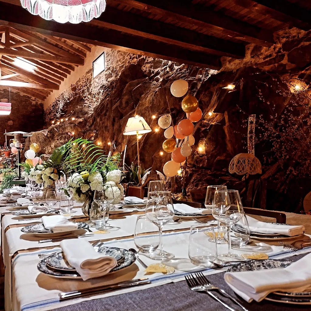 Hotel Rural Las Campares restaurant in Santa María de Ordás