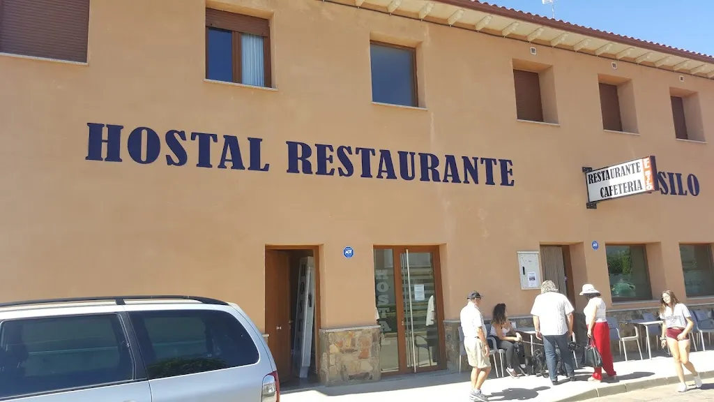 Hostal Restaurante El Silo restaurant in Santa María del Monte de Cea