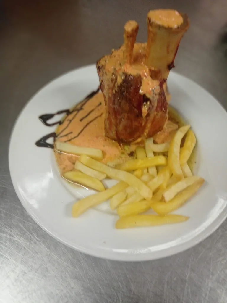 Hostal Restaurante El Silo_Santa María del Monte de Cea_slider_image_3