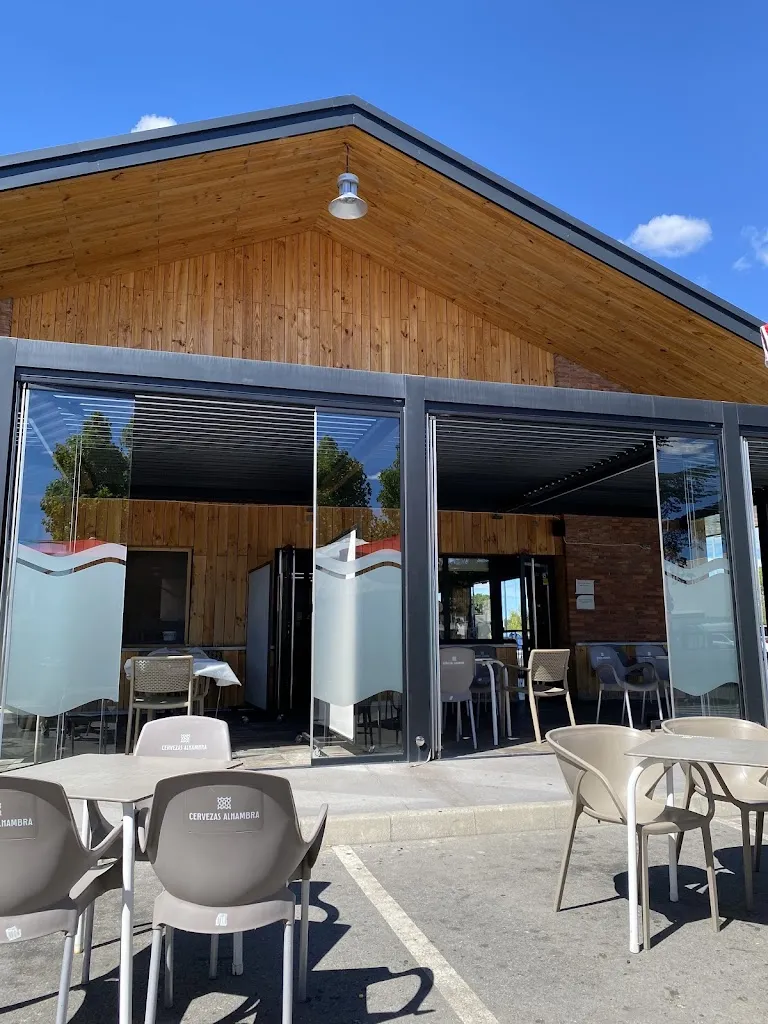 Cafeteria restaurante Valcarce_San Andrés del Rabanedo_slider_image_3