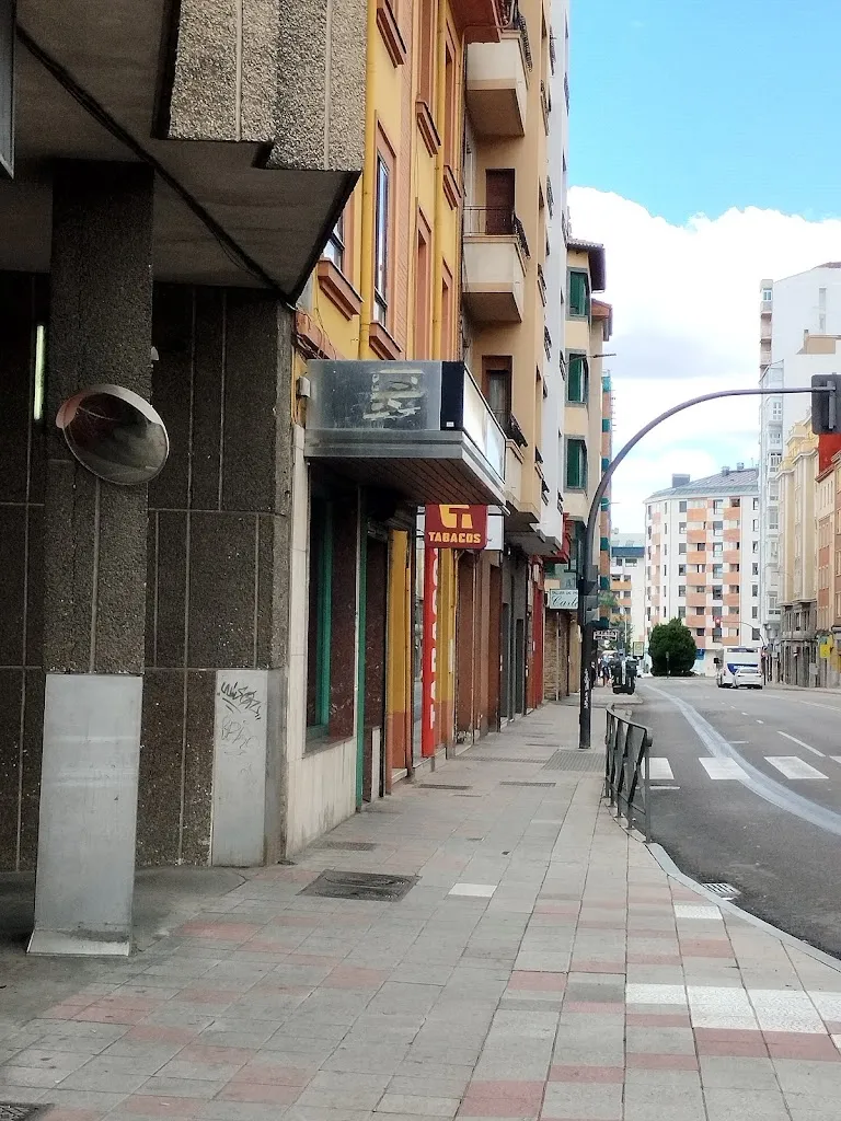 Marco Antonio Anton_Bar restaurante El Lápiz_San Andrés del Rabanedo_review