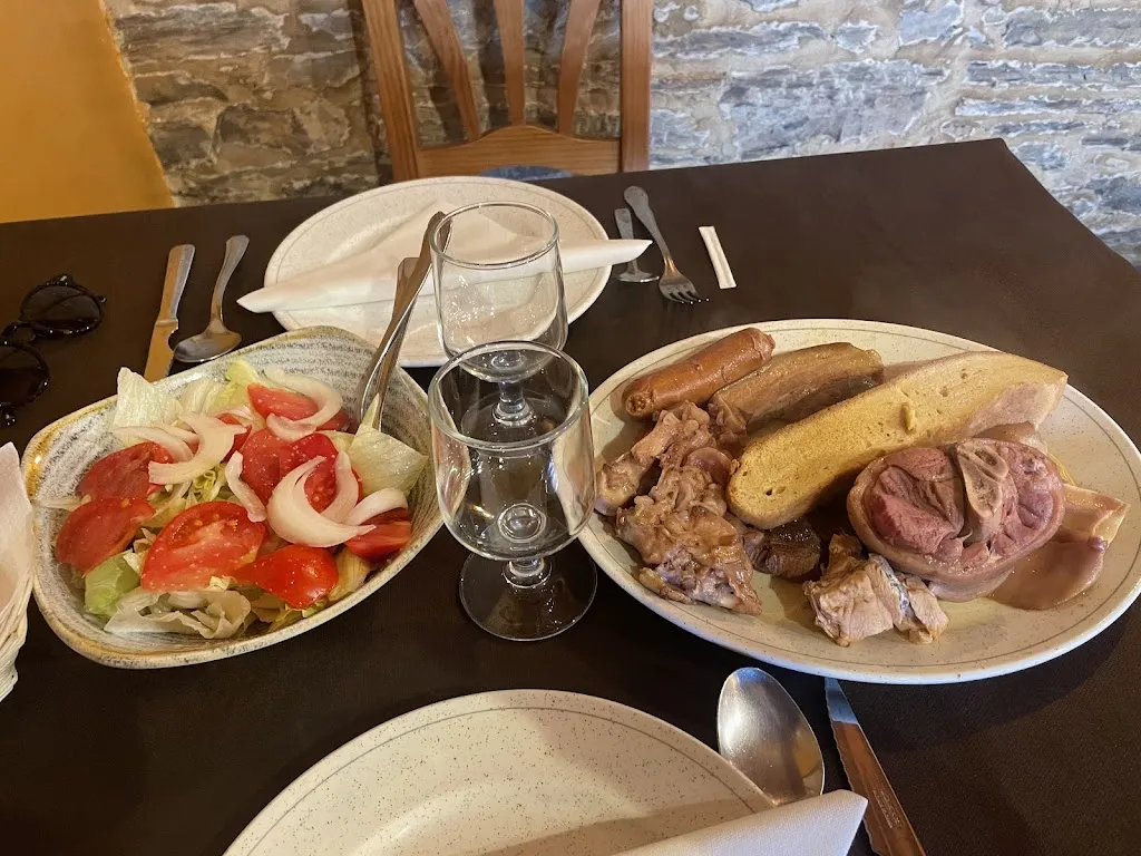 María de la Hoz Larré Martínez_Mesón Casa Lucinio_Santiago Millas_review