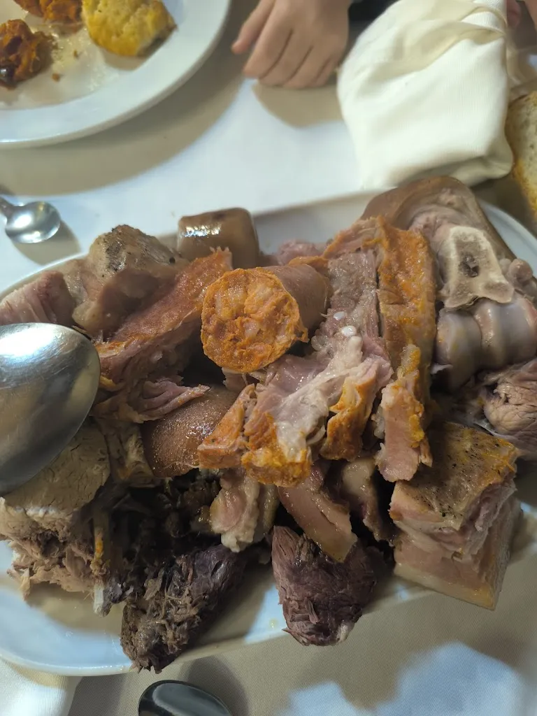 Roberto Paredes_Mesón Casa Gloria_Santiago Millas_review