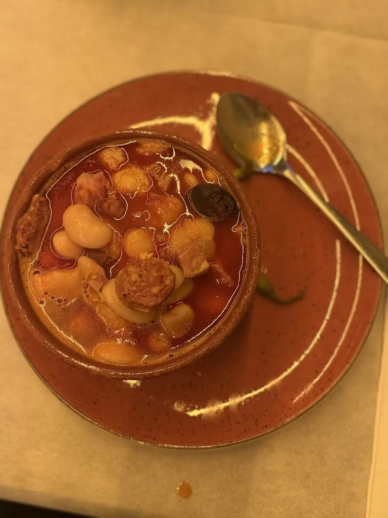 Laila Linde Lossius_Bar restaurante peñalara_San Ildefonso_review