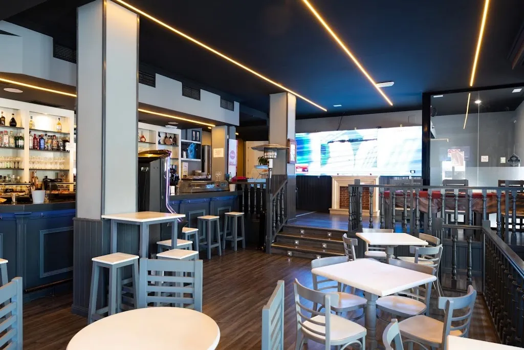 Bar restaurante peñalara restaurant in San Ildefonso