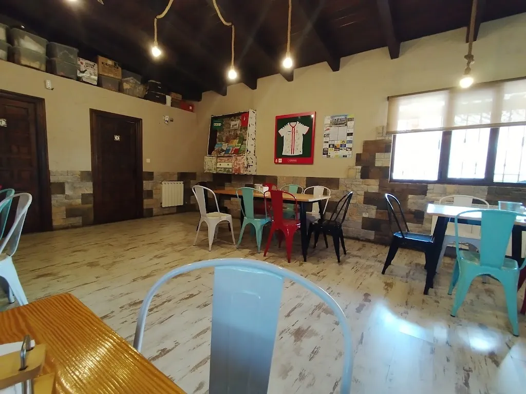 Casa del Pueblo de Azadinos_Sariegos_slider_image_1