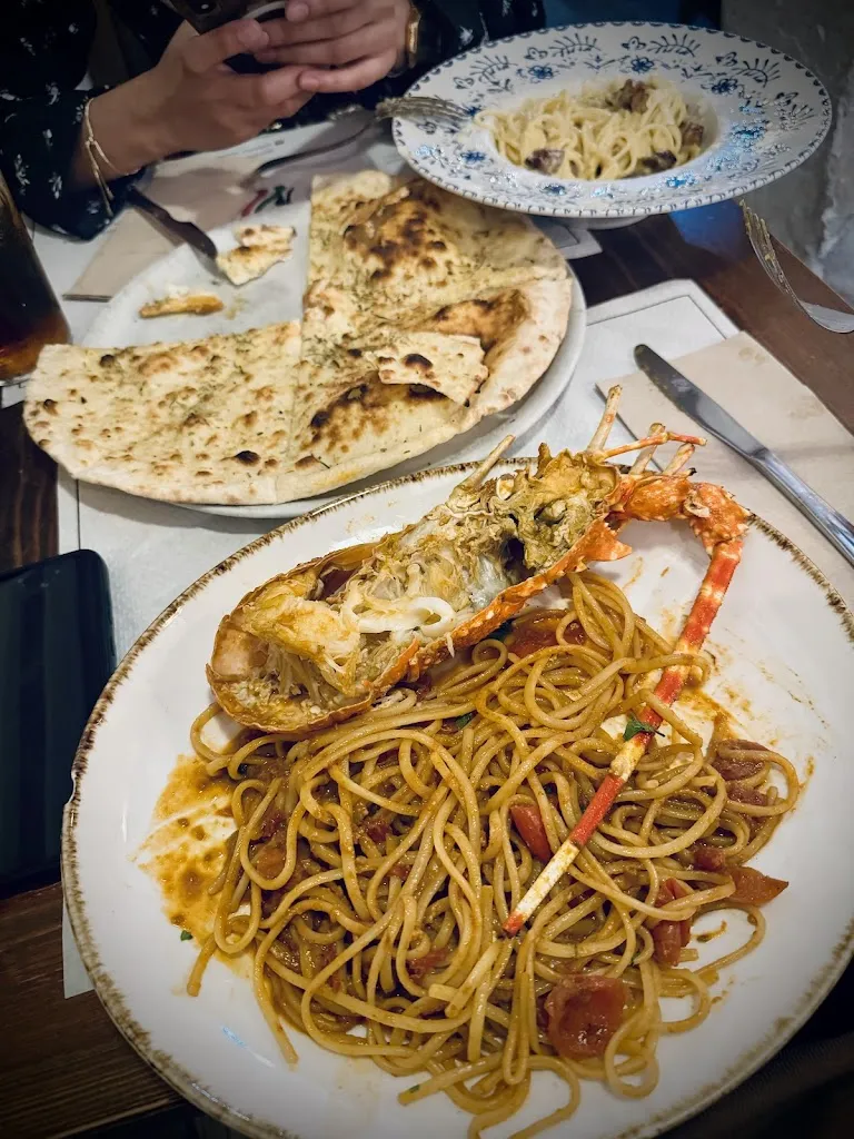 Ynna Axea_Fratelli d'Italia | RISTORANTE PIZZERIA Chueca_Santas Martas_review