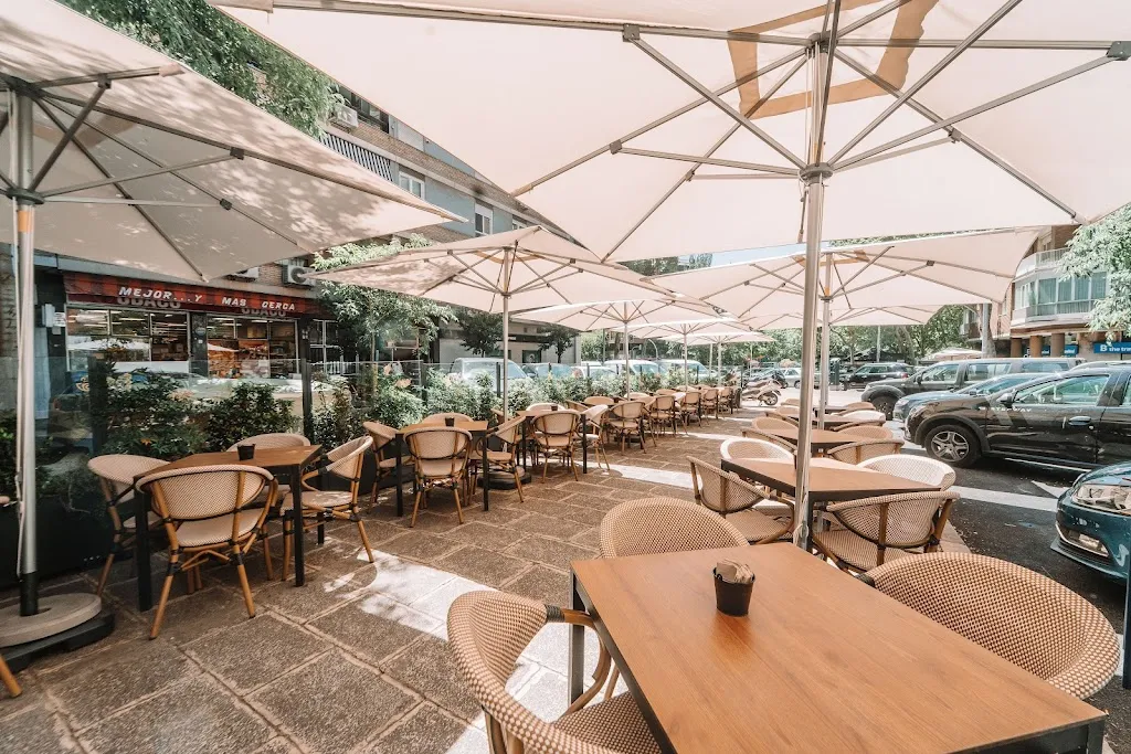 Candela l Restaurante Bernabéu restaurant in Santas Martas