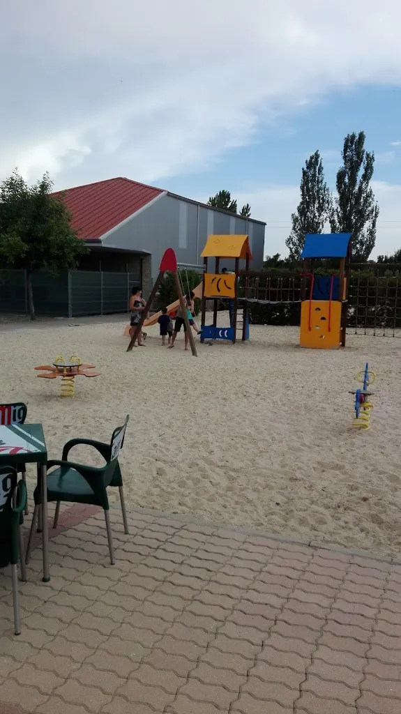 Bar Piscina Santovenia De La Valdpncina_Santovenia de la Valdoncina_slider_image_2