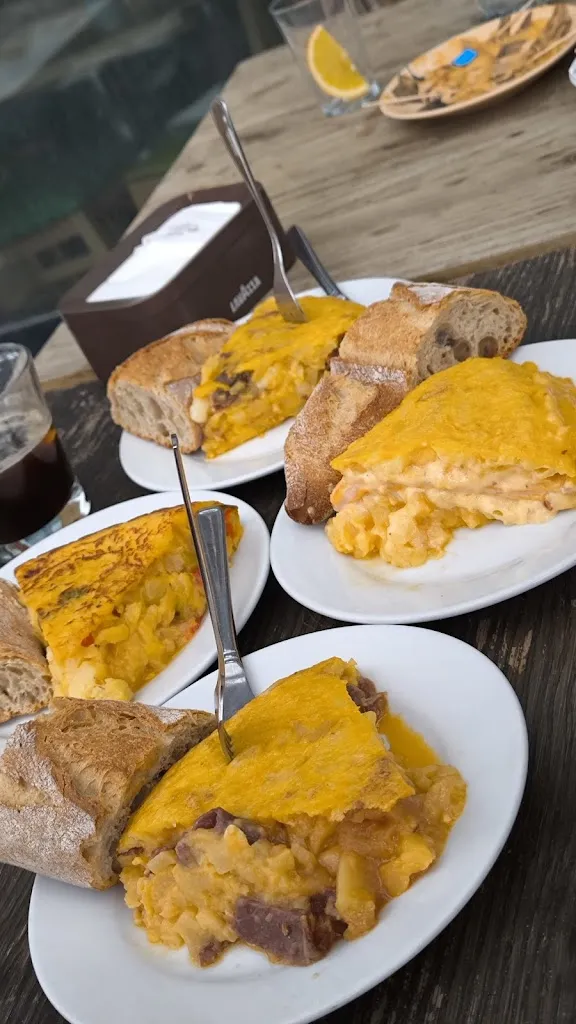 doru apan_Cafetería Restaurante Fuensanta_Santovenia de la Valdoncina_review