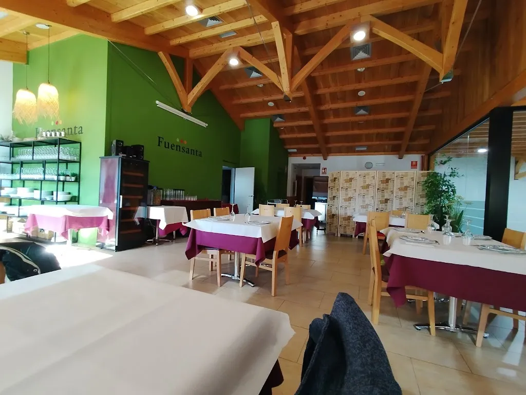 Cafetería Restaurante Fuensanta restaurant in Santovenia de la Valdoncina