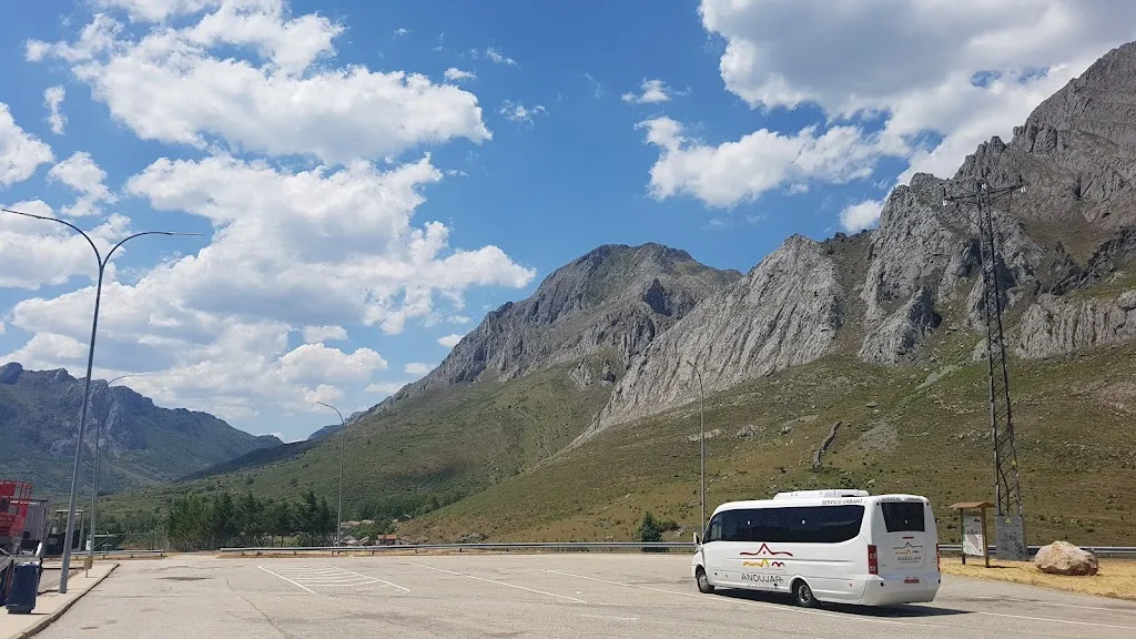 Mr Bluesgeda_Áreas de Servicio MORE - Caldas de Luna_Sena de Luna_review