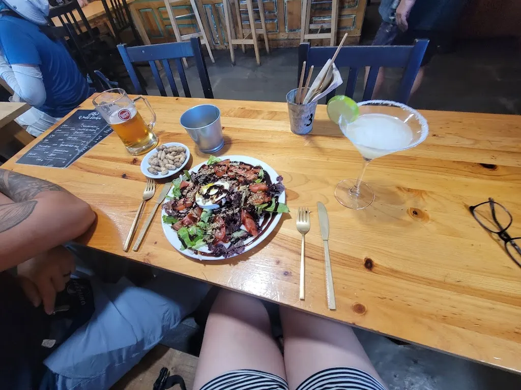 Annie Hoffman_Elly's World kitchen_Trabadelo_review