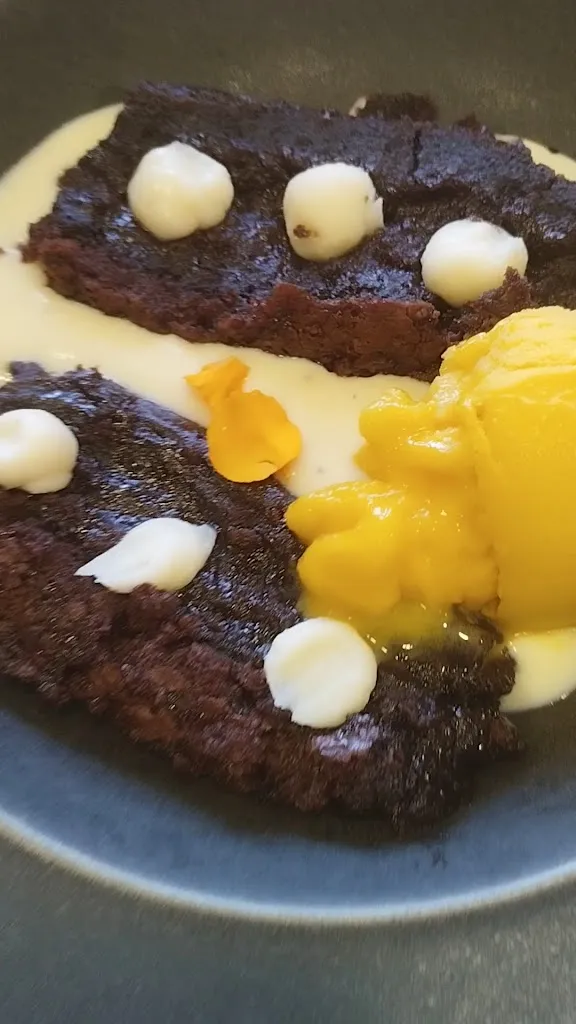 Ana HM_La Lechería_Val de San Lorenzo_review