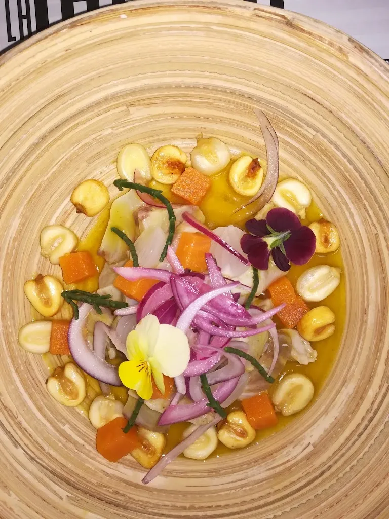 La Troupe Away 2.0_Ibi_slider_image_2