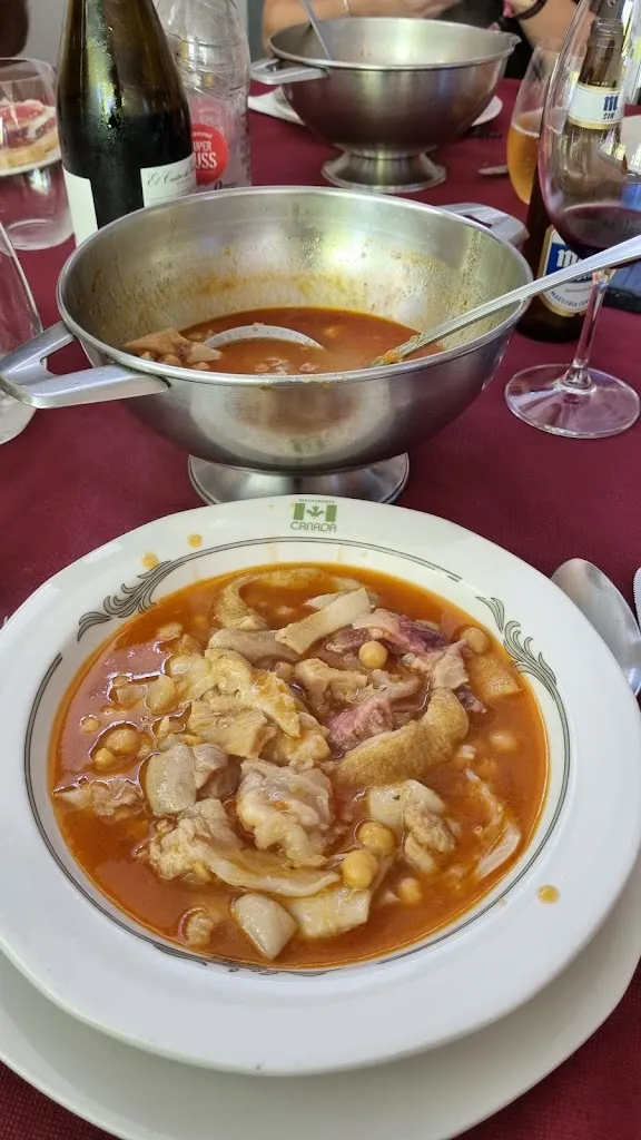 Oscar Carballo Balboa_Hostal Canadá_Toral de los Vados_review