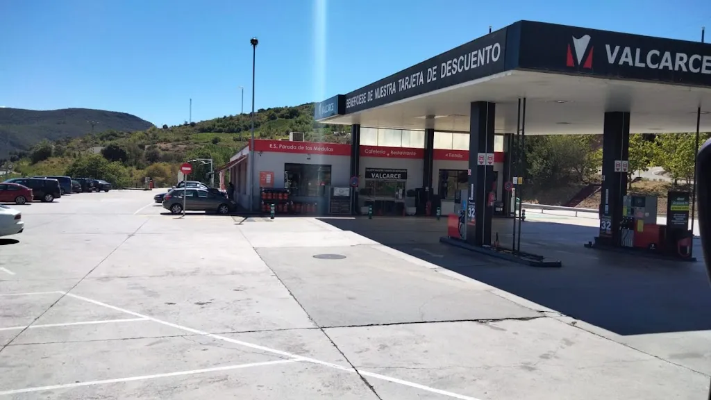 Restaurante La Parada de las Médulas restaurant in Toral de los Vados