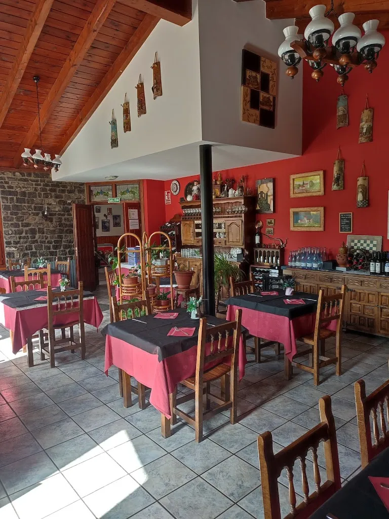 El Zaguán De Colín restaurant in Valdepiélago