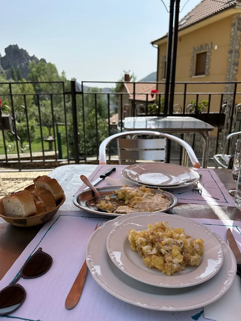 Alicia Palacio_Bar San Froilán_Valdepiélago_review