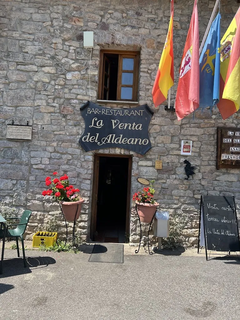 Restaurante y Centro de Turismo Rural la Venta del Aldeano_Valdelugueros_slider_image_2