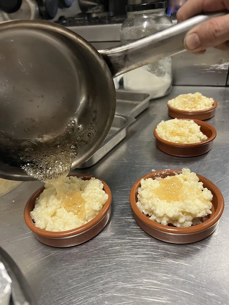 Restaurante y Centro de Turismo Rural la Venta del Aldeano_Valdelugueros_slider_image_3