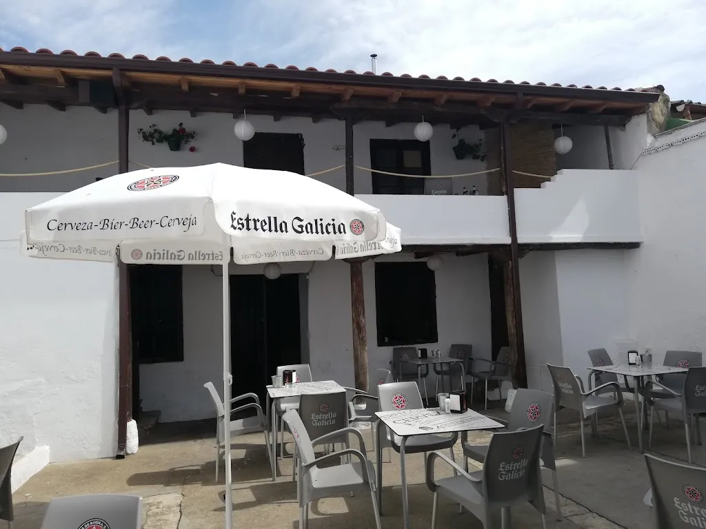 Oscar Aldonza_El Patio de Santa María_Valdefuentes del Páramo_review