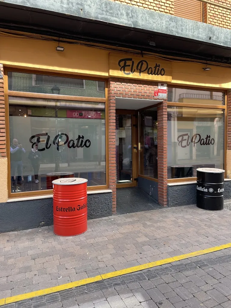 El Patio de Santa María restaurant in Valdefuentes del Páramo