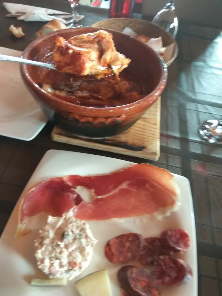 Menu_Restaurante Moderno_Valderas_image_3