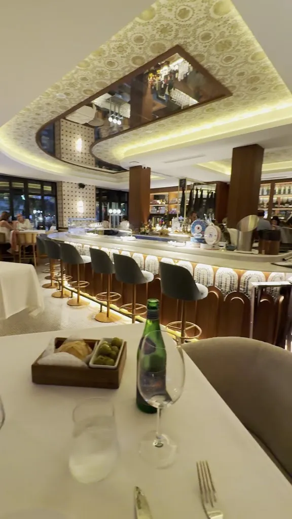 Virrey Restaurante l Restaurante de pescado Madrid_Valderrey_slider_image_2