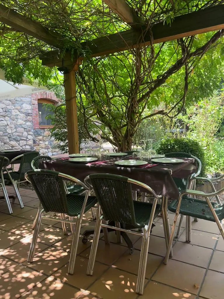 Hotel Rural Chousa Verde restaurant in Vegacervera