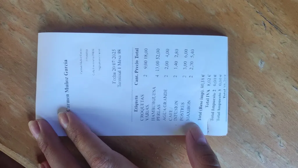 Nerea Fernández Herreros_Bar Camping Las Hoces_Vegacervera_review