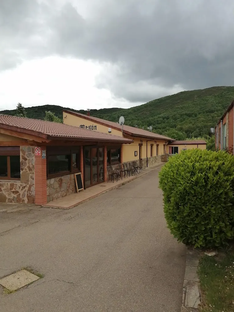 Mesón la Cocinona_Vegacervera_slider_image_3