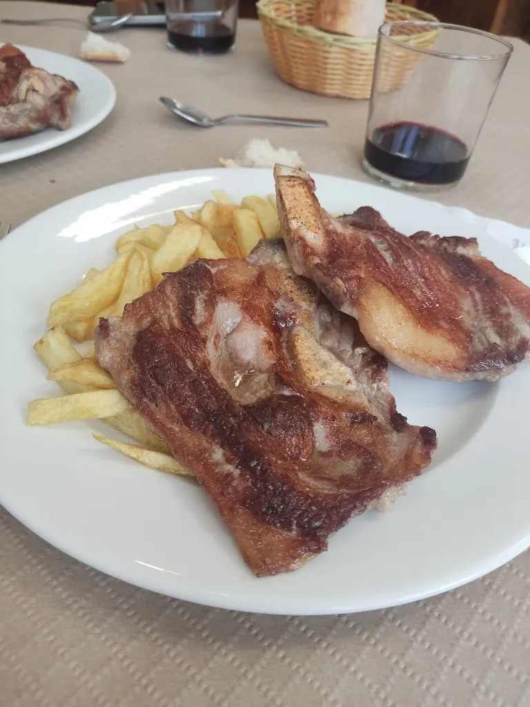 Carmen Costas Salgueiro_Jacires_Vega de Espinareda_review