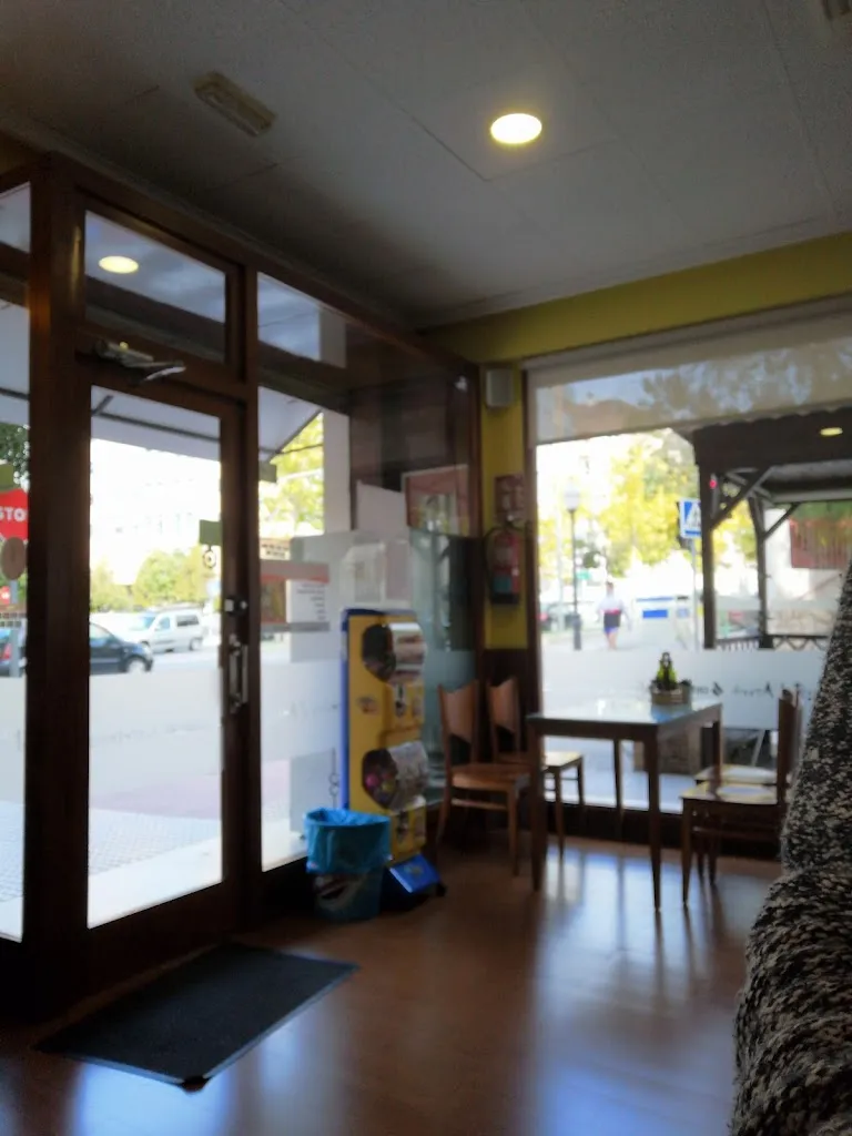 Mark W._Cafetería d'Azorín_Ibi_review