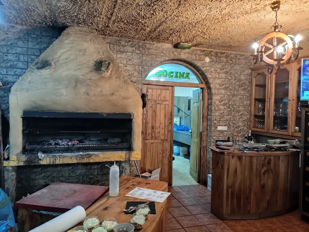 Bodega restaurante cerrado hasta nueva gerencia_Villadangos del Páramo_slider_image_3