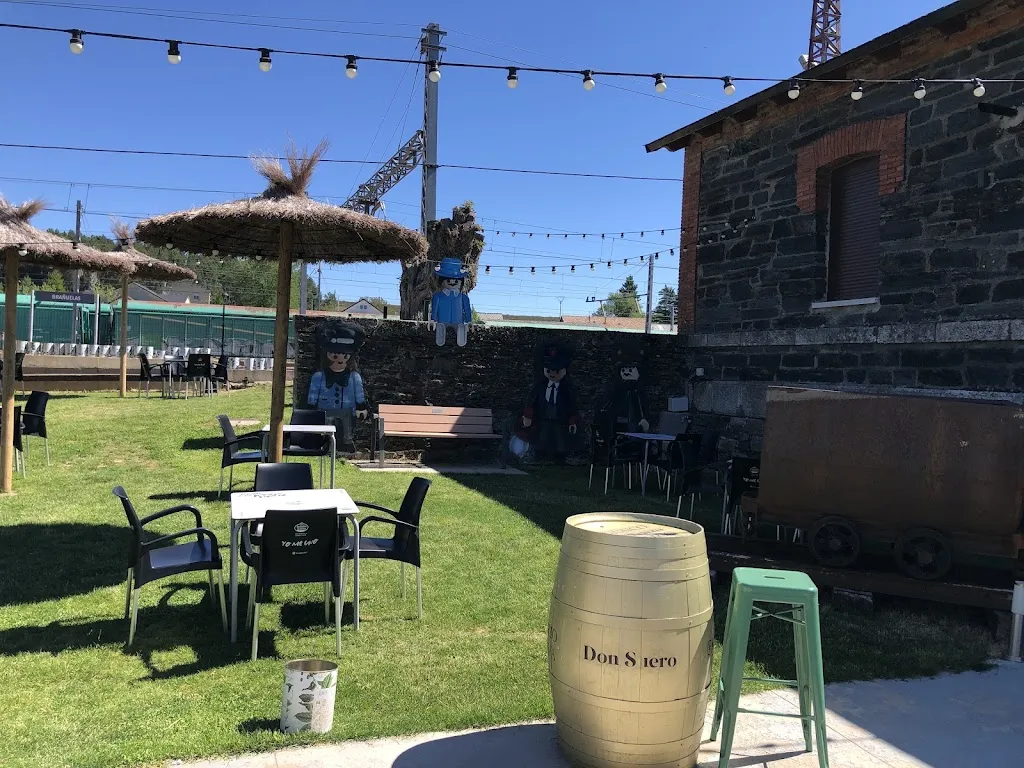 María Cruz Fernández_Andén 25_Villagatón_recensione