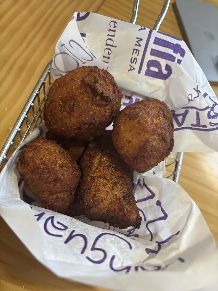 M N_Andén 25_Villagatón_recensione