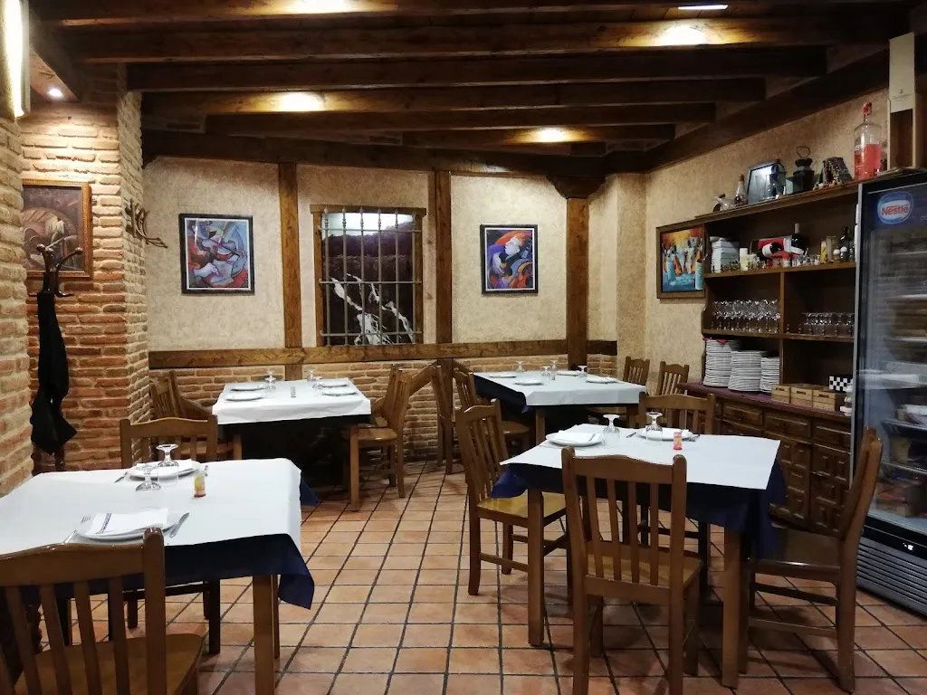 Mesón Restaurante El Pesebre restaurant in Valencia de Don Juan