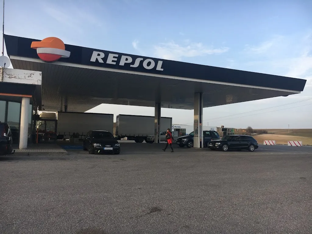 Hermela S A restaurant in Villagonzalo-Pedernales