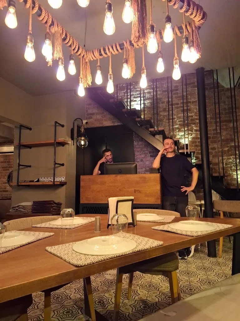 Mivan Restaurant & Cafe_Turcia_slider_image_3