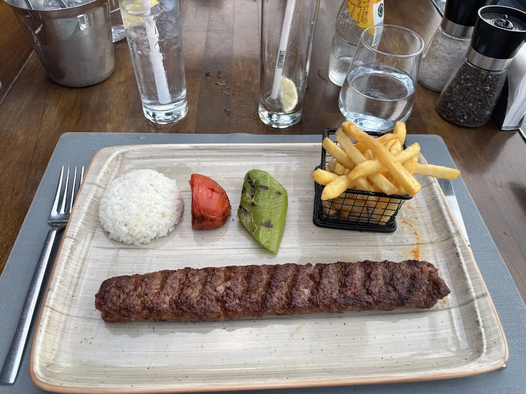 Shaunz World_Lotiz Lounge & Hookah_Turcia_review