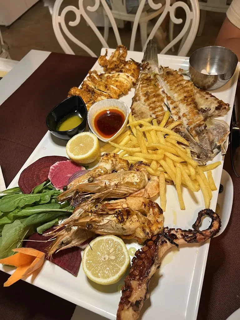 Teresa So_Sauvignon Restaurant_Turcia_review