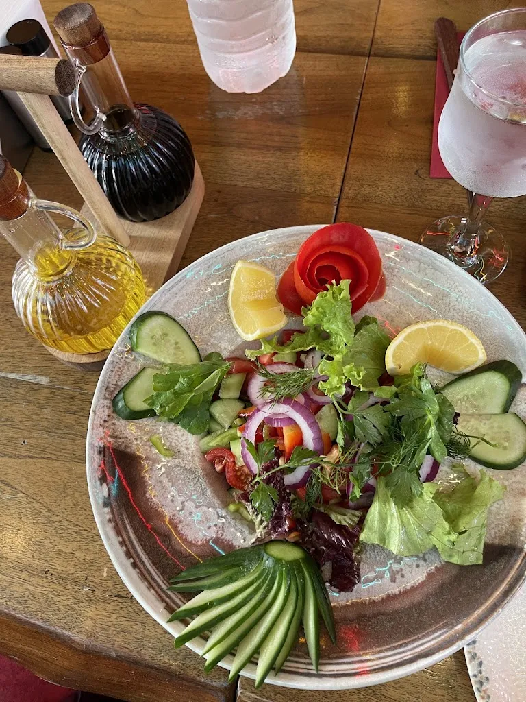 Elisabeth Udzilauri_İstanbul Kebab Cafe Restaurant_Turcia_review