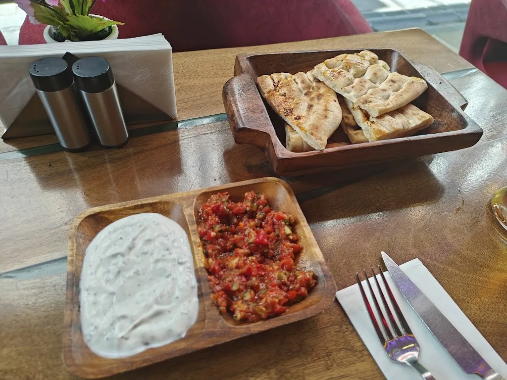 Jordan P_İstanbul Kebab Cafe Restaurant_Turcia_review