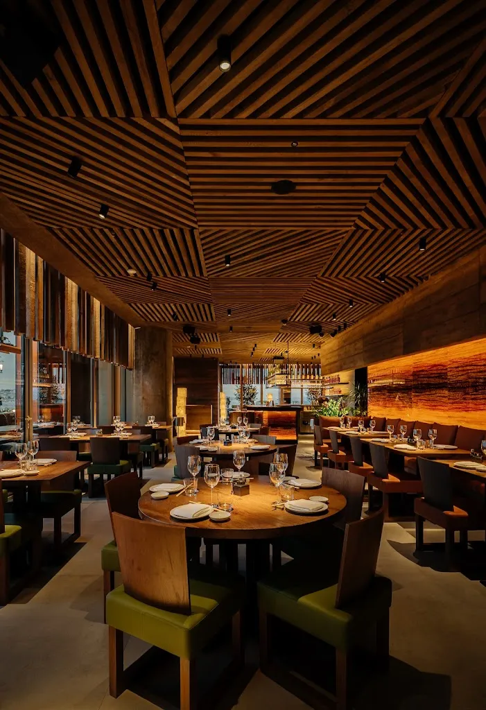 Roka_Turcia_slider_image_1